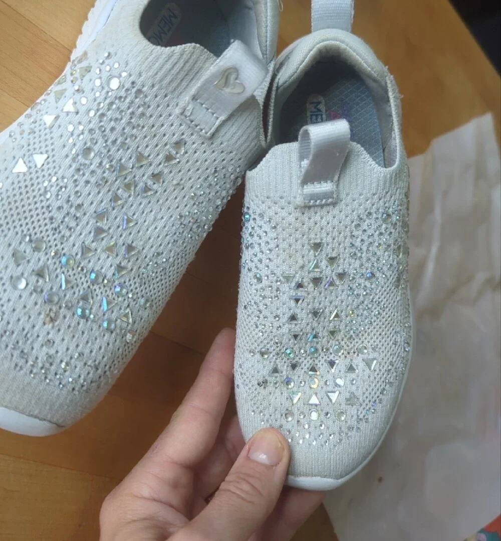 Two Pair Bundle Kids Sneakers Converse Sketchers